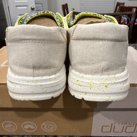 Hey Dude Wendy Playa Fiesta  Beach Party - Picture 3 of 6